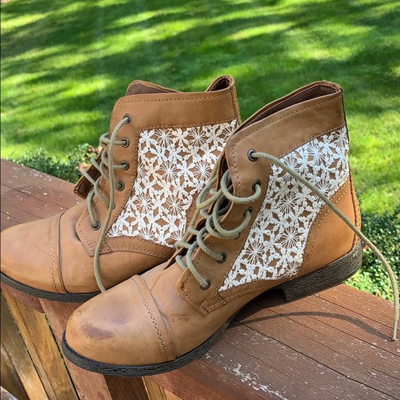 Barely Worn Madden Girl Boots - Picture 3 of 10